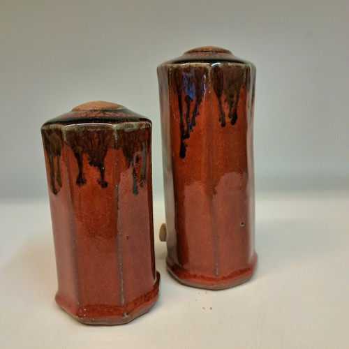 Click to view detail for #241144 Salt & Pepper Set Red/Black $18